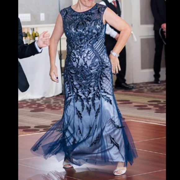 Ivonne D. Navy Blue Evening Gown - Picture 5 of 5